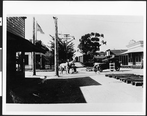 Temporary tracks laid along Main Avenue in Fallbrook, 1917