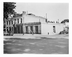 Exterior of the Daily Appeal newspaper building and the Carson Café in Carson City, Nevada, ca.1935