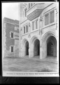 Main entrance to Kerckhoff Hall at UCLA, October 1932