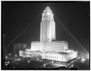 Exterior view of Los Angeles City Hall illuminated at night