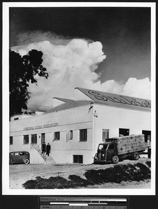 Exterior of a Sunkist processing plant, ca.1930