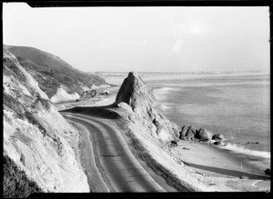 Birdseye view of Castle Rock and Pacific Coast Highway, looking southeast toward Santa Monica, ca.1925