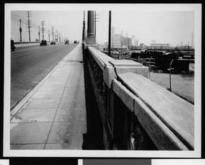 Ninth Street Bridge showing cracks, showing cars on the bridge