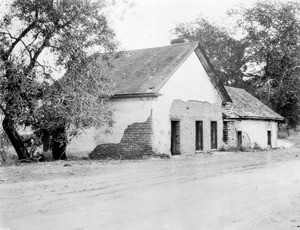 Griffith Park Adobe known as the Antonio Feliz house, Los Angeles, ca.1910