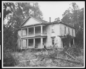 Exterior view of a mansion in Jacksonville, ca.1930