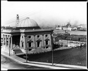 Exterior view of San Pedro's Municipal Building, 1910-1920