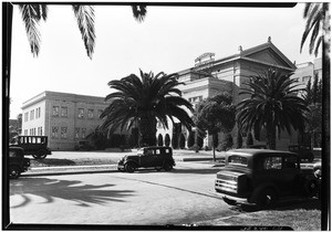 Exterior view of the Hollywood Christian Church