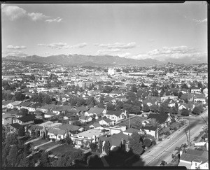 View of Hollywood looking northeast from the corner of Rossmore Avenue and Rosewood Avenue, 1924