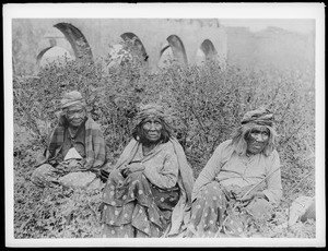 Mission Indian Women at rededication of Mission San Luis Rey, May 1893