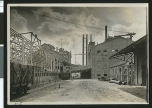 Sugar beet refinery in Chino, ca.1900