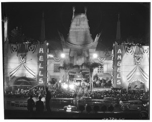 View of a nighttime movie premier of "Hell's Angels" at Grauman's Chinese Theater, ca.1929