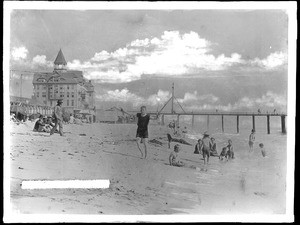 Hotel Arcadia in Santa Monica and first wharf