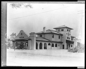 Exterior view of the Santa Fe Depot building in Fresno, ca.1910