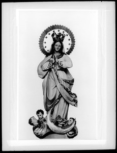 Native wood carving of Virgin Mary, Encarnacion, Mexico, ca.1900