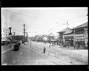 Redondo Beach looking east along the Pike, an amusement area for tourists, ca.1924