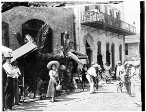 Basket-makers on Olvera Street