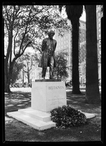 A statue of Beethoven in Pershing Square