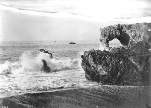 View of Natural Bridge at Santa Cruz, California