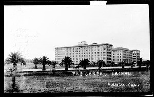 Exterior view of the hospital of the Veterans Hospital on Wilshire Boulevard in Brentwood, ca.1930