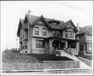 Nordlinger residence, on West Ninth Street, Los Angeles, between 1880-1910