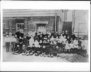 Portrait of the students of the Spring Street School, Los Angeles, ca.1860-1900