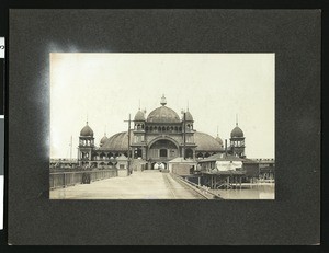 Exterior view of the Saltair Pavillion in Utah