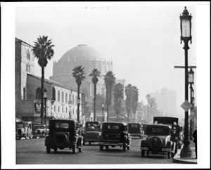 View of Wilshire Boulevard looking east from Western Avenue in Los Angeles, ca.1930-1939