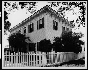 Exterior view of the Wilmington Drum Barracks building