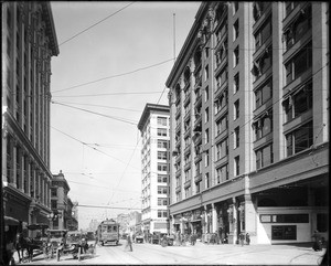 View of downtown Los Angeles, showing the Pacific Electric Building, Main Street and Sixth Street, Los Angeles