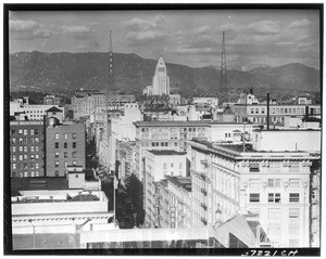 Panoramic view of downtown Los Angeles, showing radio wave towers in background, ca.1930-1939