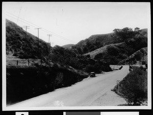 Southward view of San Fernando Road at Tunnel Station Bridge before the construction of Foothill Boulevard, October 17, 1933