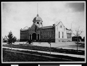 Exterior view of the Anaheim Primary School, ca.1903