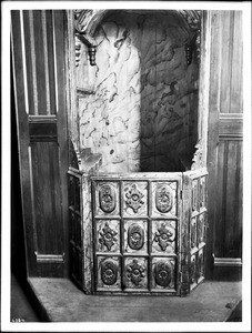 Byzantine confessional at Mission San Buenaventura, California, ca.1906