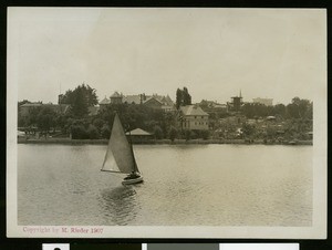 Oakland's Lake Merritt and homes and buildings nearby, from Adams Point, 1907