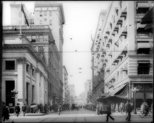 Exterior view of Farmers and Merchants National Bank, Main street and Fourth street, Los Angeles, ca.1910-1930