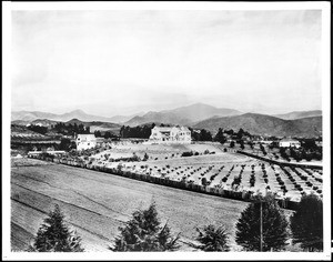 Residence of A.G. Bartlett on Hollywood Boulevard between Vine Street and Gower Street, ca.1905