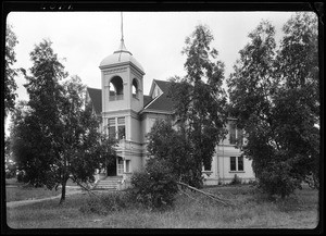 Exterior view of the first High School in Lodi, ca.1905