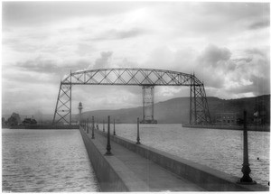 Aerial transfer bridge (ferry), Duluth, Minnesota, ca.1920