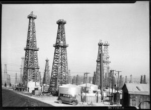 Signal Hill oil well view, ca. 1929