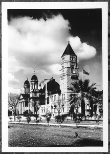 Exterior view of the San Jose Post Office before the earthquake of April 18, 1906, ca.1900