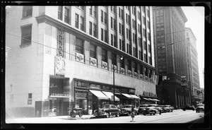 Eastward view of the A. C. Bartlett Building on Seventh Street in Los Angeles