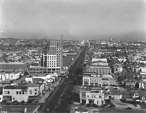 View of Wilshire Boulevard looking east from the Tower Building west of La Brea Avenue, Los Angeles, ca.1930