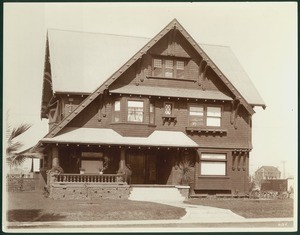 Exterior view of a Craftsman-style house at 1125 South Lake Street, Los Angeles, ca.1885-1915