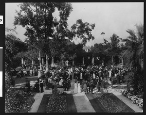 Crowd gathered at an unidentified park for a "Roosevelt for President" rally, 1912