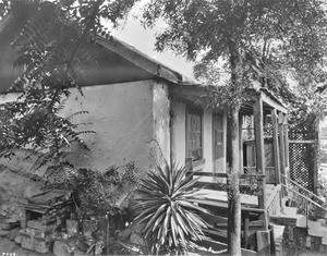 Exterior of an adobe built by Francisco Manza at 412 Sunset Boulevard, Los Angeles, ca.1925