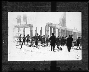 Soldiers in the streets of San Francisco following the earthquake, 1906