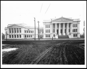 Exterior view of the Polytechnic High School on Washington Street, Los Angeles, ca.1898-1905