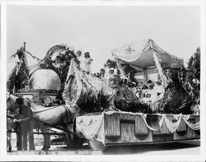 Children's float at La Fiesta de Los Angeles, 1894