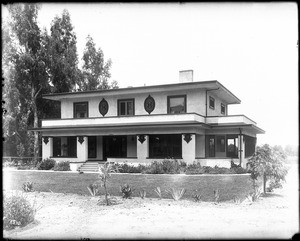 An unidentified (W.P. Lett?) residence, Burnham architecture, Riverside, ca.1900