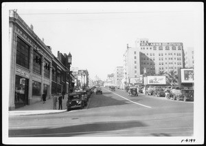 View of Wilshire Boulevard looking west from Figueroa Street, after widening and paving, 1934